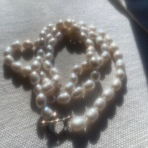 Baroque large pearls 32 inches long🌺